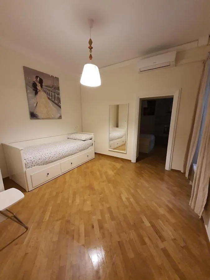 Casa Vacanza Colosseo Whole Holiday Home Apartment Da Pamino & Priscilla Rome Italy