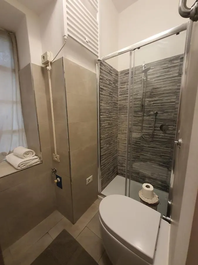 Casa Vacanza Colosseo Whole Holiday Home Apartment Da Pamino & Priscilla Rome