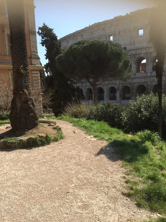 Casa Vacanza Colosseo Whole Holiday Home Apartment Da Pamino & Priscilla Rome